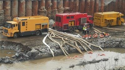 Emergency Drainage Rescue Vehicle 3